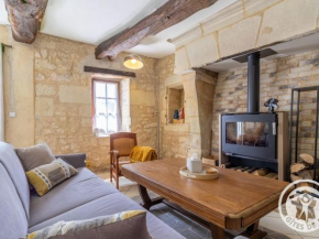 Gîte charmant en tuffeau près de Saumur avec terrasse, poêle à bois et grandes commodités - FR-1-622-64
